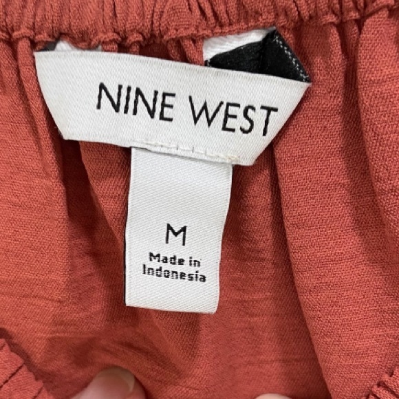 Women's‎ Nine West Squareneck Peplum Blouse, size Medium EUC - Picture 4 of 8